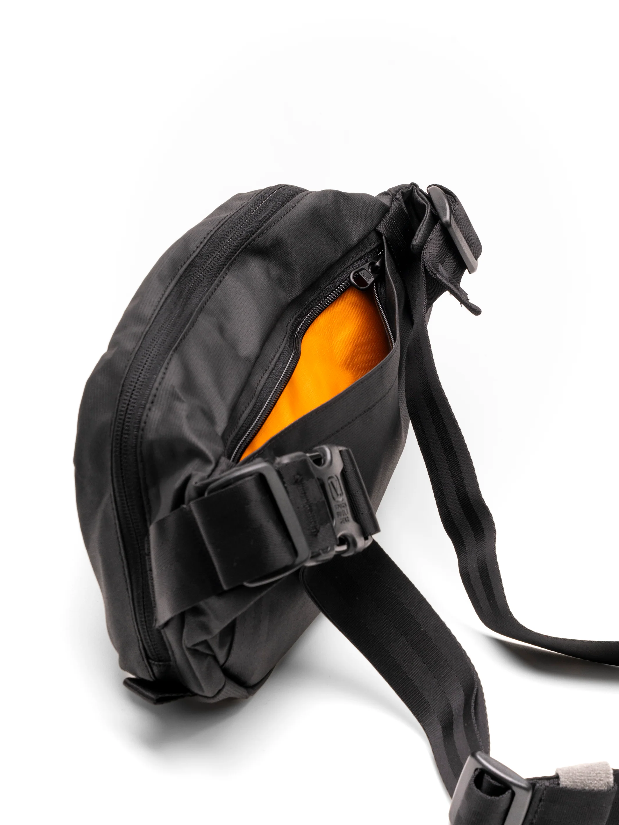 Spyderco X Vanquest® Dendrite™ Large Sling Bag - Image 5