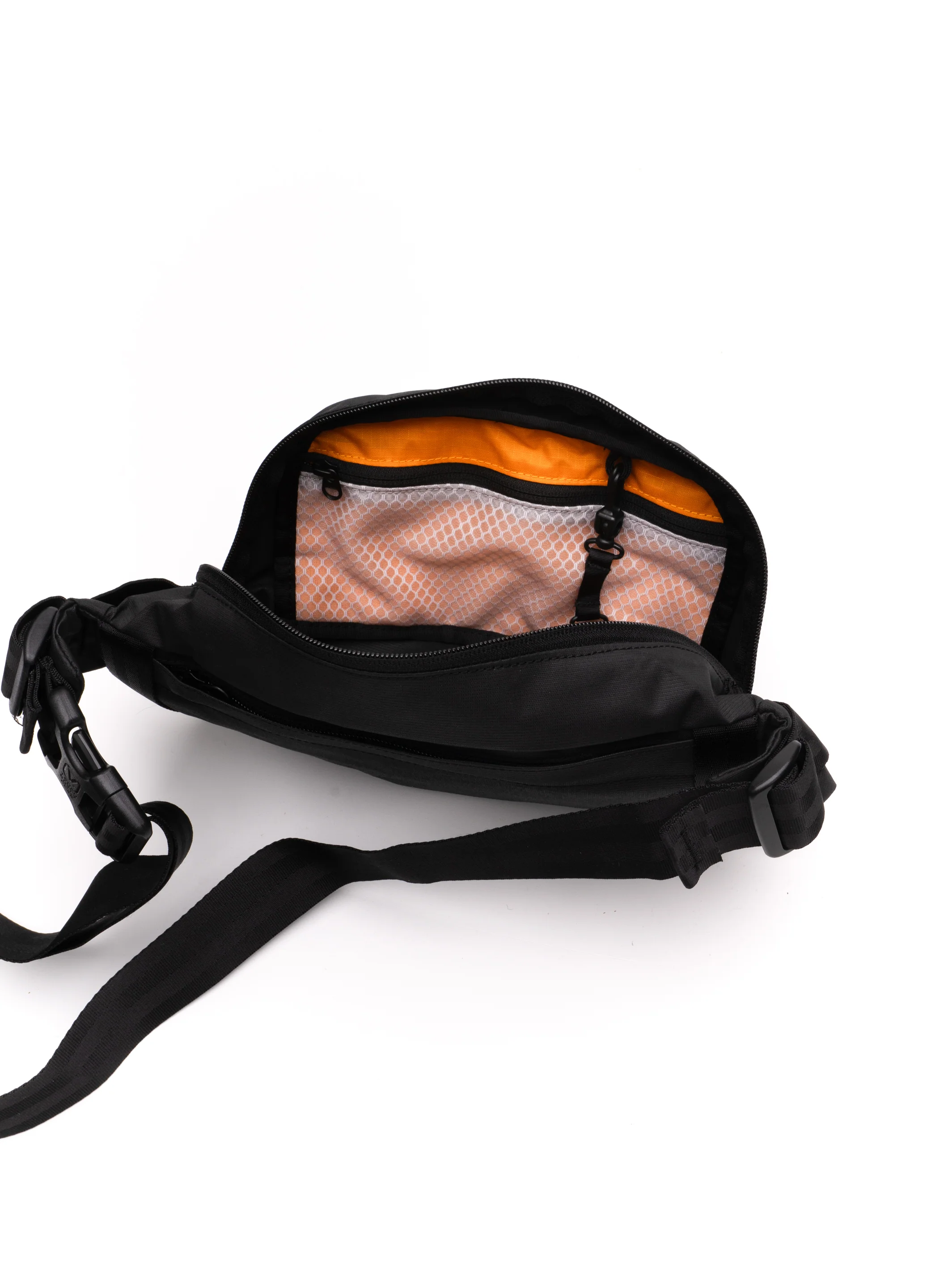 Spyderco X Vanquest® Dendrite™ Small Sling Bag - Image 4