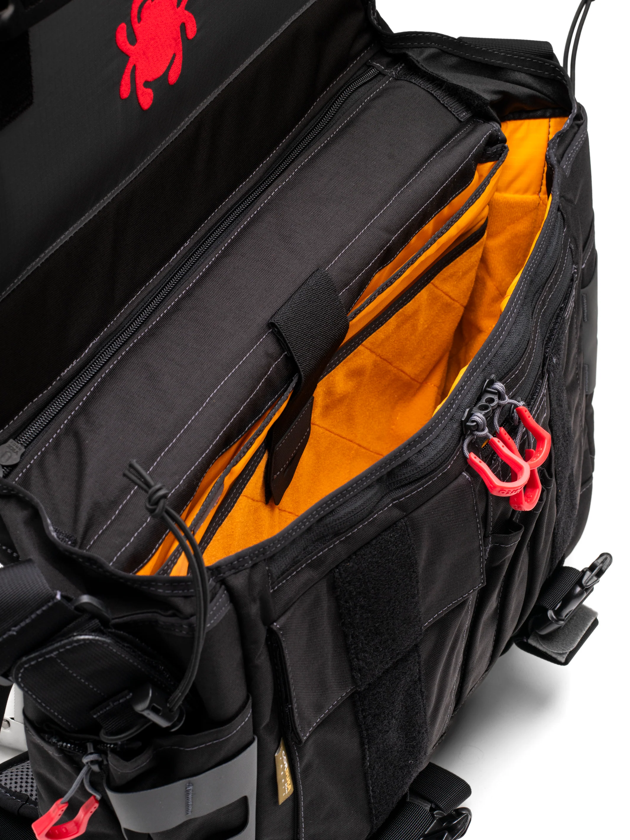 Spyderco X Vanquest® Envoy-17™ Messenger Bag - Image 5